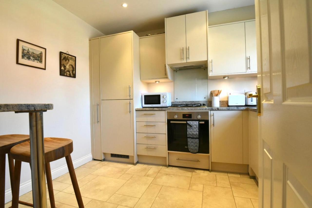 47 Wetherby Way, 3 Bedrooms, Sleeps 6, Easy Walk To Town, Parking, Self Catering, Great View Стратфорд-апон-Эйвон Экстерьер фото